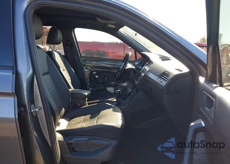 2021 Volkswagen Tiguan 2.0T Se/2.0T Se R-Line Black/2.0T Sel from USA, damaged, VIN 3VV3B7AX1MM011184